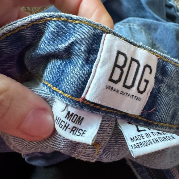 BDG mom jeans size 27 like new condition - Picture 6 of 7